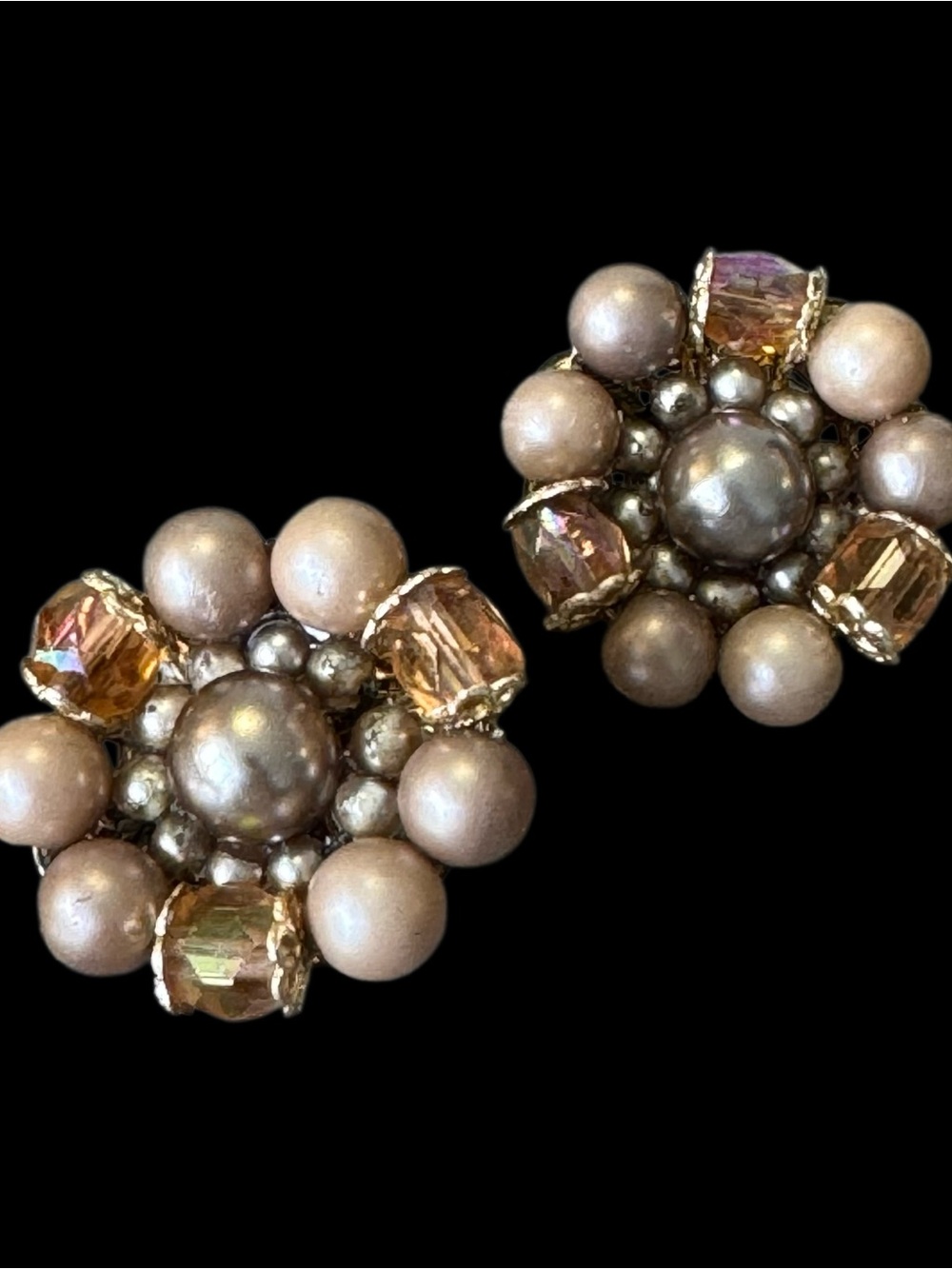 ✨Beautiful Pearl and Champagne Crystal Cluster Clip-On Earrings